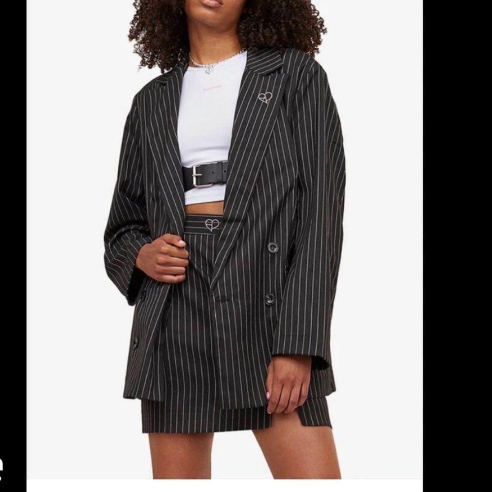 Blackpink x H&M Oversized Blazer